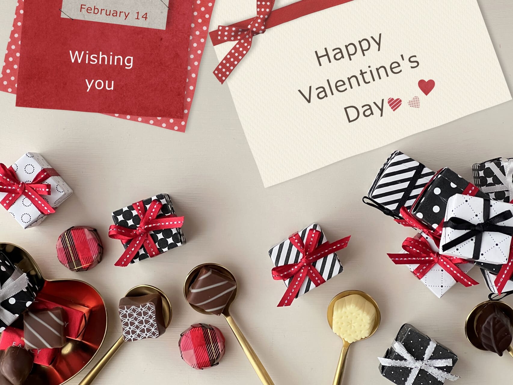 バレンタインチョコとメッセージカード